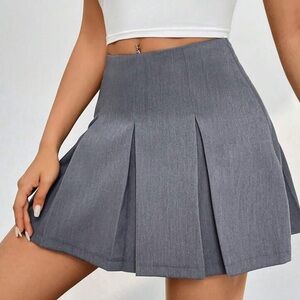 🩶Shein Mountain Gray Pleated Mini Skirt